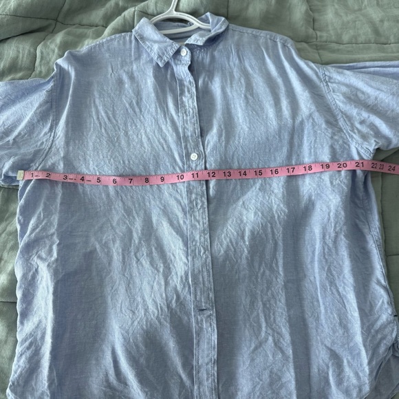 J Crew relaxed fit, 100% linen button-down shirt, size 10 Petite, pale blue. - Picture 2 of 4
